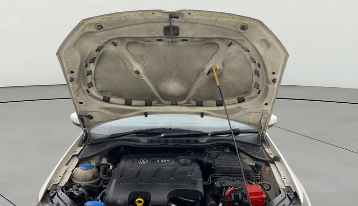 2016 Volkswagen Ameo HIGHLINE1.5L, Diesel, Manual, 1,12,892 km, Open Bonet