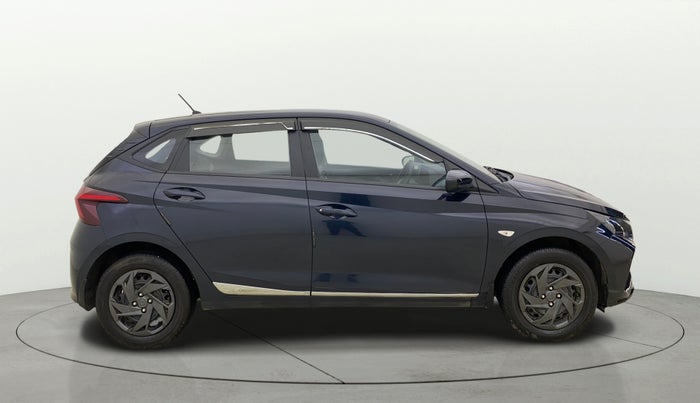 2022 Hyundai NEW I20 MAGNA 1.2 MT, Petrol, Manual, 9,348 km, Right Side View