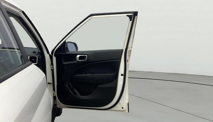 2019 Hyundai VENUE SX 1.0 TURBO, Petrol, Manual, 1,25,196 km, RHS Front Door