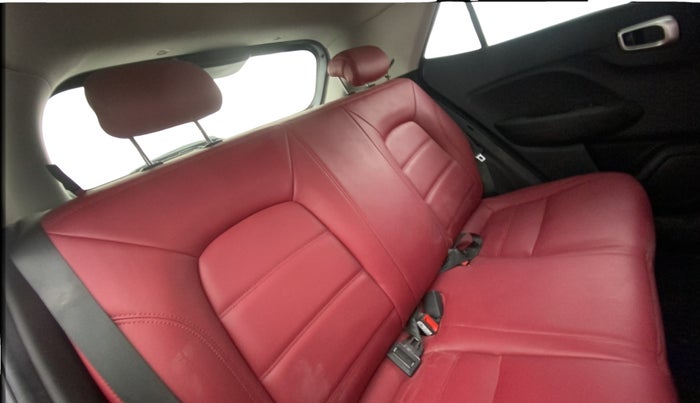 2021 Hyundai VENUE SX 1.5 (O) EXECUTIVE CRDI, Diesel, Manual, 73,651 km, Right Side Rear Door Cabin