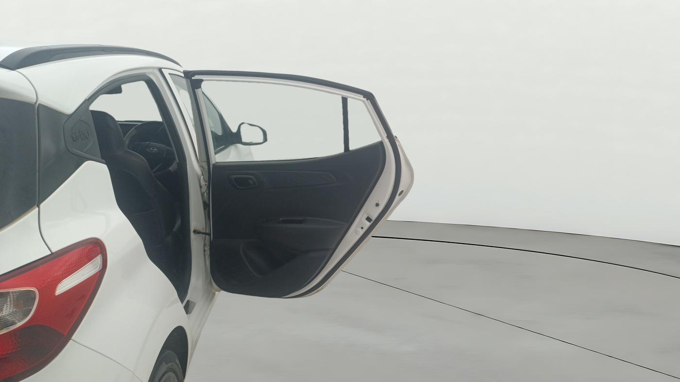2022 Hyundai GRAND I10 NIOS MAGNA CORPORATE EDITION 1.2 KAPPA VTVT, Petrol, Manual, 35,877 km, RHS Rear Door