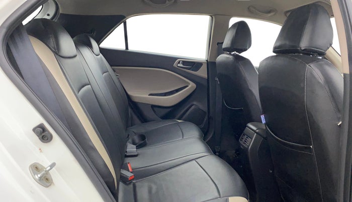 2016 Hyundai Elite i20 SPORTZ 1.2, Petrol, Manual, 48,752 km, Right Side Rear Door Cabin