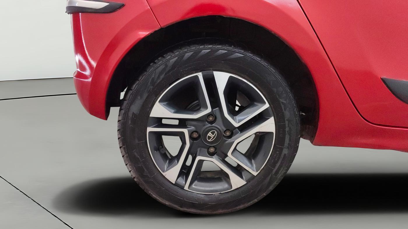 2019 Tata Tiago XZ PLUS PETROL, CNG, Manual, 79,805 km, Right Rear Wheel