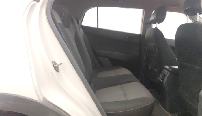 2015 Hyundai Creta BASE 1.6 PETROL, Petrol, Manual, 46,796 km, Right Side Rear Door Cabin