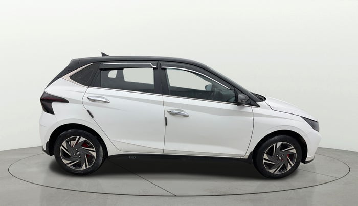 2022 Hyundai NEW I20 SPORTZ 1.2 MT, Petrol, Manual, 36,393 km, Right Side View