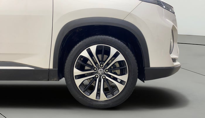 2021 MG HECTOR PLUS SELECT 2.0 DIESEL TURBO MT 7-STR, Diesel, Manual, 41,685 km, Right Front Wheel