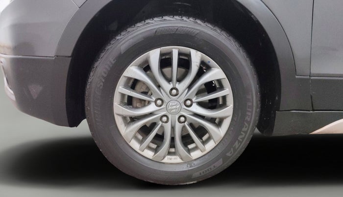 2017 Maruti S Cross ZETA 1.3, Diesel, Manual, 1,30,158 km, Left Front Wheel
