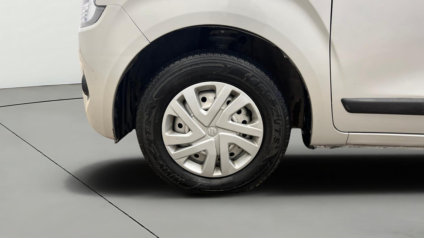 2021 Maruti New Wagon-R LXI CNG 1.0, CNG, Manual, 1,03,756 km, Left Front Wheel