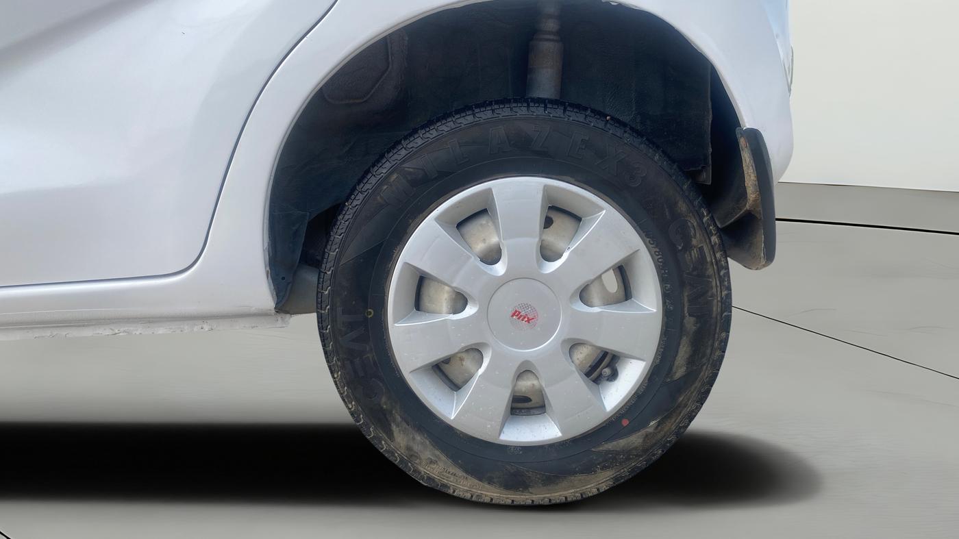 2018 Datsun Redi Go A, Petrol, Manual, 59,981 km, Left Rear Wheel