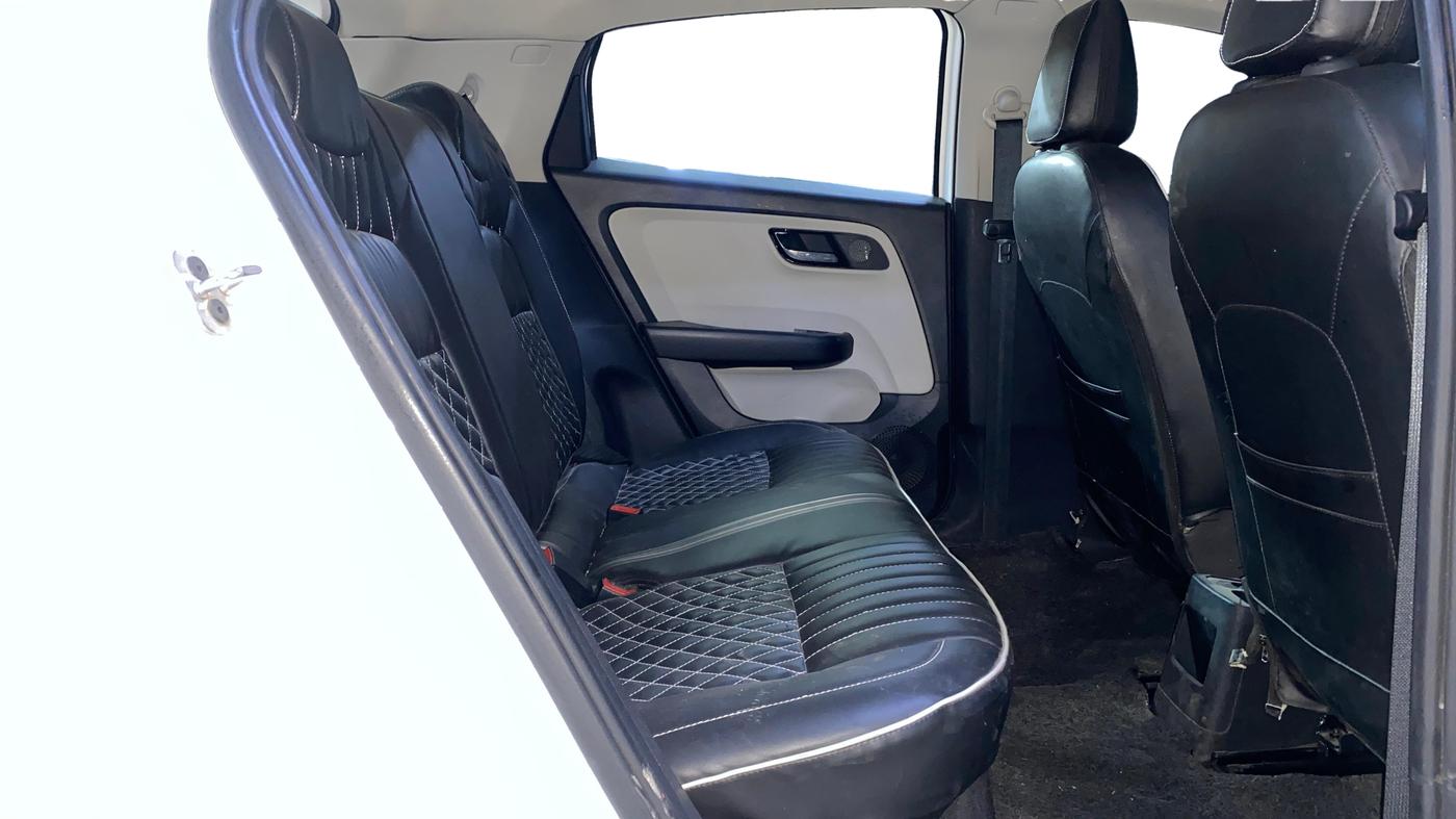 2024 Tata ALTROZ XMS PETROL, Petrol, Manual, 8,417 km, Right Side Rear Door Cabin