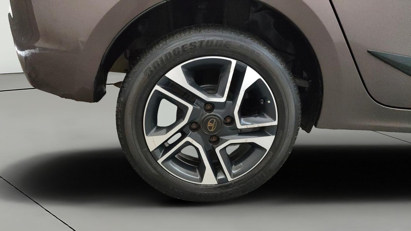 2019 Tata TIGOR XZA PLUS PETROL, Petrol, Automatic, 26,820 km, Right Rear Wheel