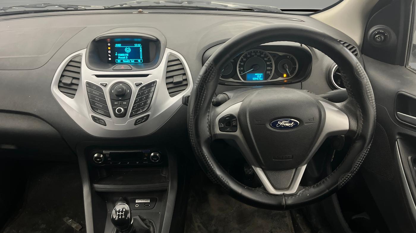 2016 Ford New Figo TITANIUM PLUS 1.2 PETROL, Petrol, Manual, 59,433 km, Steering Wheel Close Up