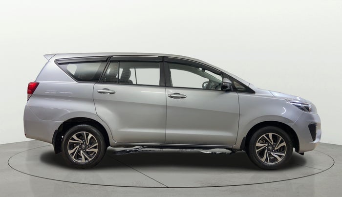 2021 Toyota Innova Crysta 2.7 GX AT 7 STR, Petrol, Automatic, 43,831 km, Right Side View