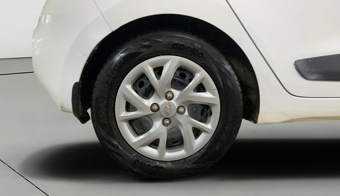 2018 Hyundai Grand i10 MAGNA 1.2 KAPPA VTVT, CNG, Manual, 51,511 km, Right Rear Wheel