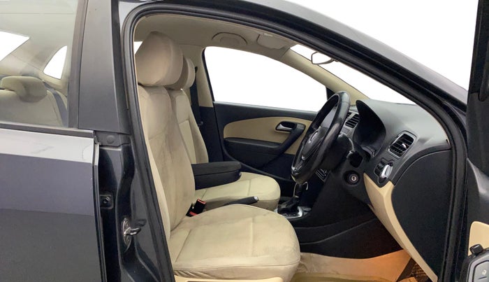 2016 Volkswagen Ameo HIGHLINE PLUS 1.5L AT 16 ALLOY, Diesel, Automatic, 1,07,334 km, Right Side Front Door Cabin