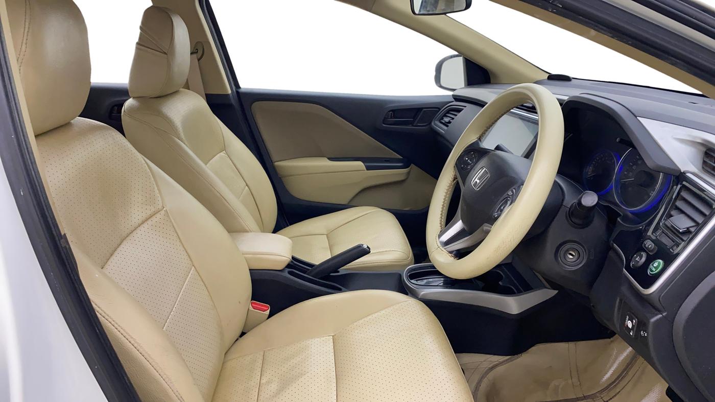 2016 Honda City 1.5L I-VTEC SV CVT, CNG, Automatic, 82,809 km, Right Side Front Door Cabin