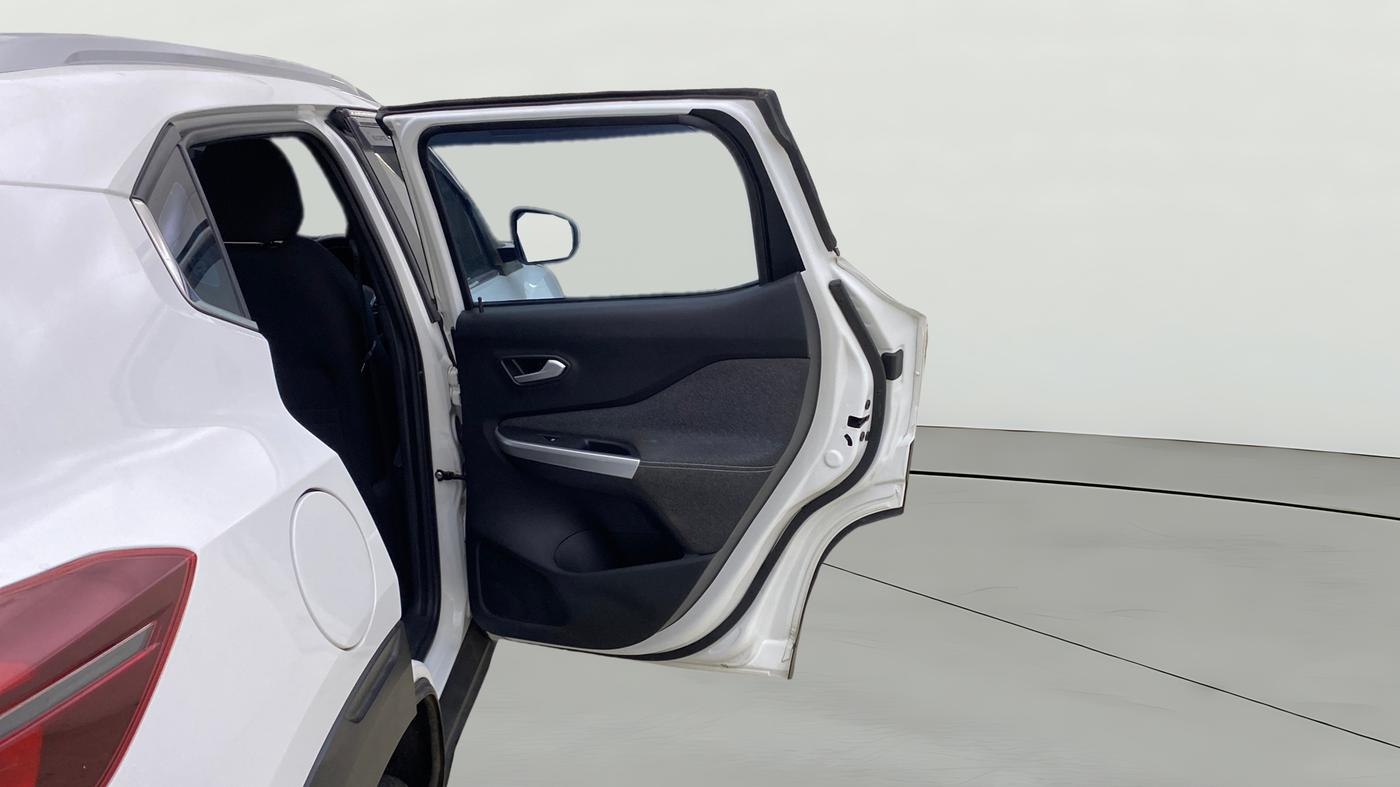 2023 Nissan MAGNITE XV PREMIUM, CNG, Manual, 8,743 km, RHS Rear Door