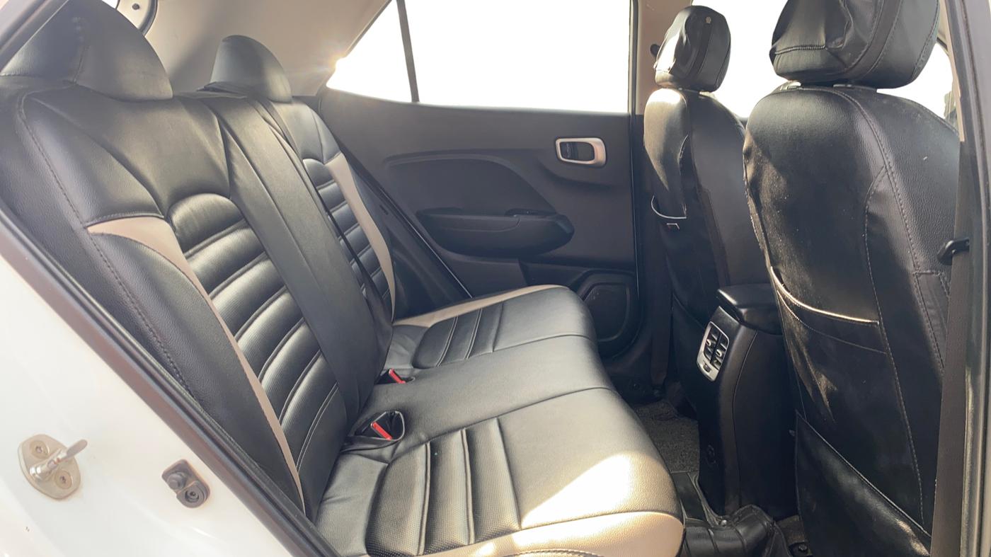 2020 Hyundai VENUE S 1.0 TURBO MT, Petrol, Manual, 36,424 km, Right Side Rear Door Cabin