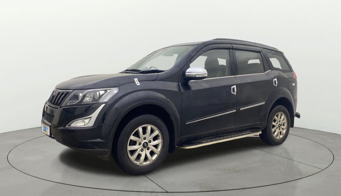 2015 Mahindra XUV500 W10, Diesel, Manual, 50,127 km, Left Front Diagonal