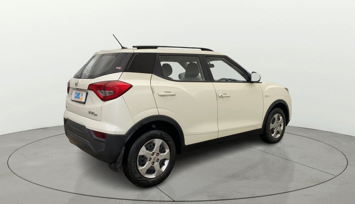 2022 Mahindra XUV300 W6 1.2 PETROL AMT, Petrol, Automatic, 35,398 km, Right Back Diagonal