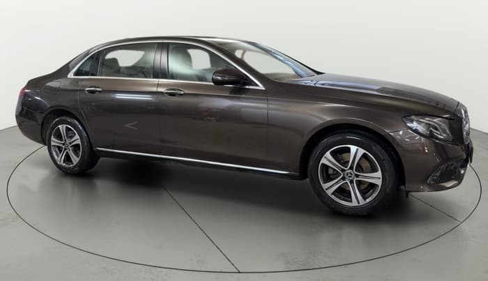 2018 Mercedes Benz E Class E 200 AVANTGARDE, Petrol, Automatic, 32,802 km, Right Front Diagonal