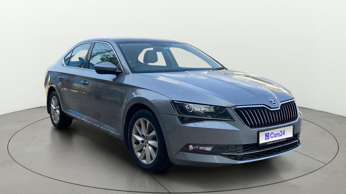 2018 Skoda Superb L&K 1.8 TSI AT, Petrol, Automatic, 86,785 km, SRP