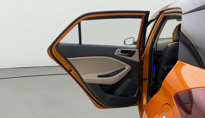 2018 Hyundai Elite i20 ASTA 1.4 CRDI, Diesel, Manual, 1,18,645 km, LHS Rear Door