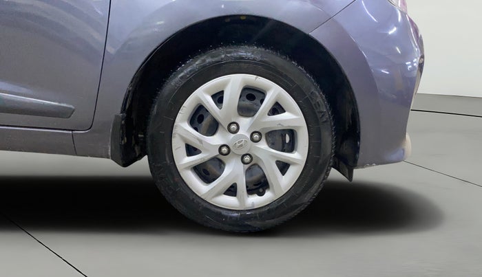 2017 Hyundai Grand i10 SPORTZ (O) 1.2 KAPPA VTVT, Petrol, Manual, 81,604 km, Right Front Wheel
