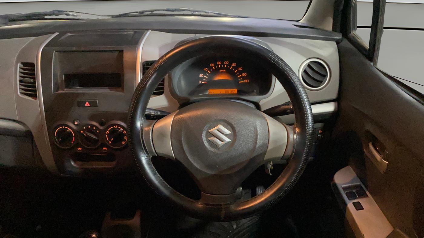 2012 Maruti Wagon R 1.0 LXI, Petrol, Manual, 66,200 km, Steering Wheel Close Up