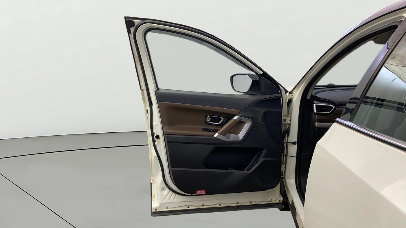 2020 Tata Harrier XZ PLUS 2.0L DUAL TONE, Diesel, Manual, 1,32,979 km, LHS Front Door