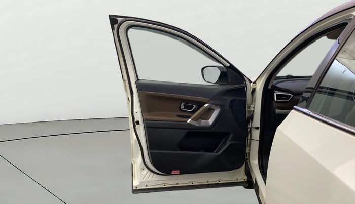 2020 Tata Harrier XZ PLUS 2.0L DUAL TONE, Diesel, Manual, 1,32,961 km, LHS Front Door