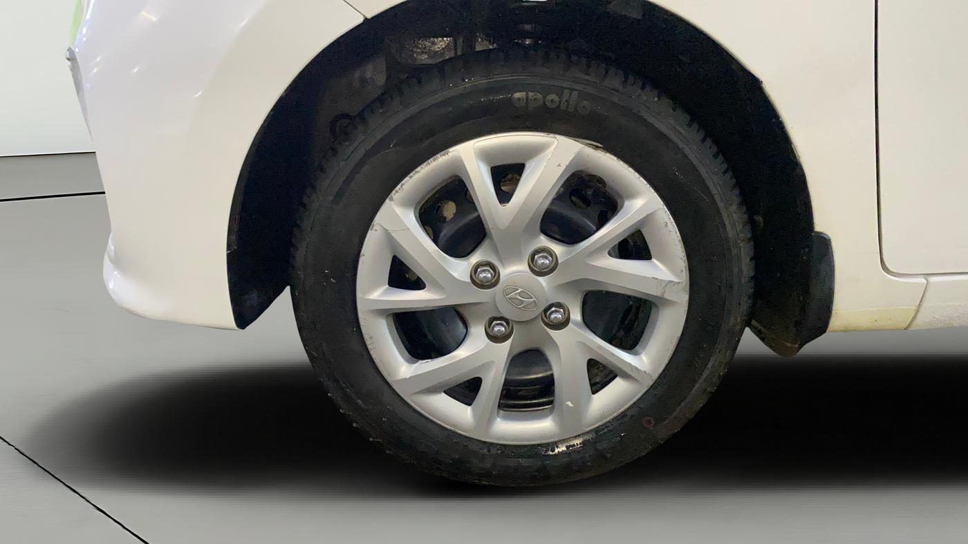 2017 Hyundai Grand i10 SPORTZ 1.2 KAPPA VTVT, Petrol, Manual, 17,970 km, Left Front Wheel