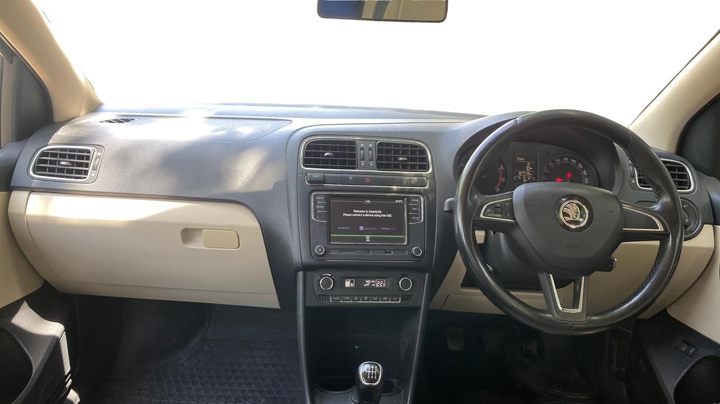2020 Skoda Rapid 1.0 AMBITION TSI MT, Petrol, Manual, 1,27,734 km, Dashboard