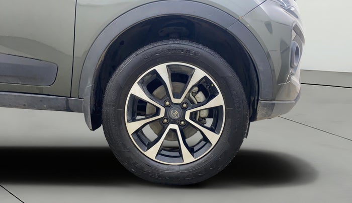 2020 Tata NEXON XZ PLUS PETROL, Petrol, Manual, 39,451 km, Right Front Wheel