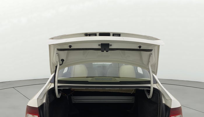 2019 Skoda Rapid 1.6 MPI ACTIVE, Petrol, Manual, 42,603 km, Boot Door Open