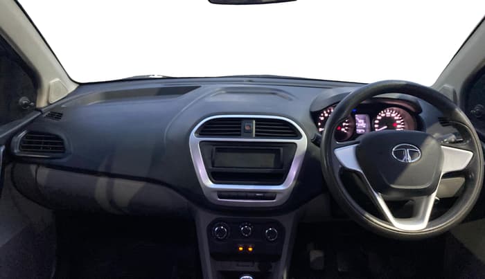 2017 Tata Tiago XM PETROL, Petrol, Manual, 67,995 km, Dashboard