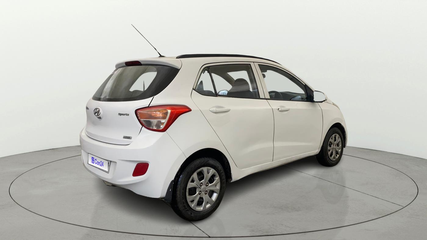 2015 Hyundai Grand i10 SPORTZ 1.1 CRDI, Diesel, Manual, 1,29,188 km, Right Back Diagonal