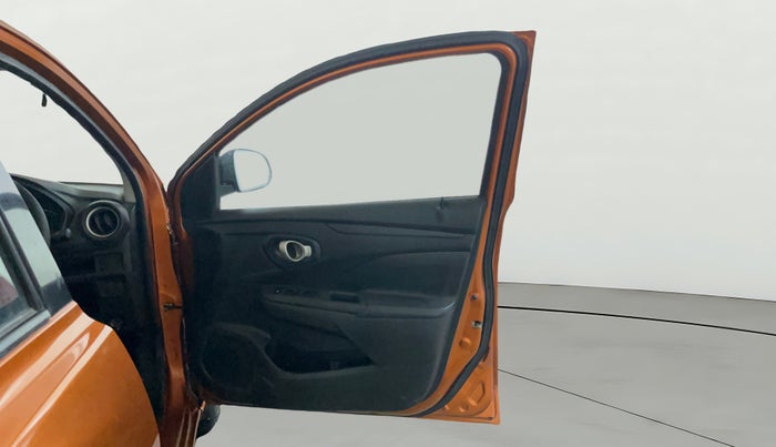 2019 Datsun Go T, Petrol, Manual, 72,611 km, RHS Front Door