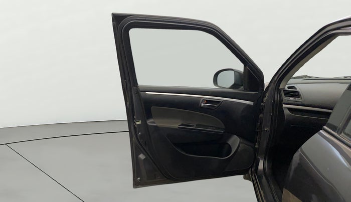 2015 Maruti Swift VXI, Petrol, Manual, 32,329 km, LHS Front Door
