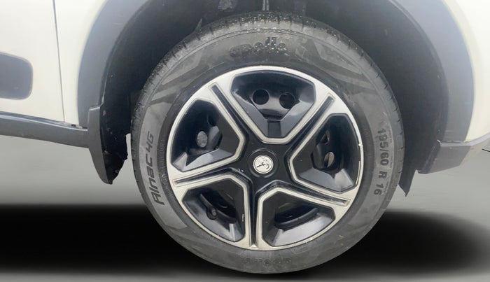 2020 Tata NEXON XM PETROL, Petrol, Manual, 80,137 km, Right Front Wheel