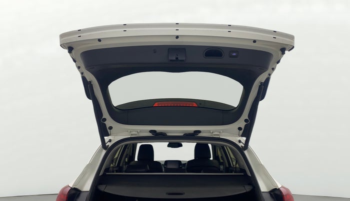 2020 Hyundai Tucson GLS 2WD AT PETROL, Petrol, Automatic, 28,663 km, Boot Door Open