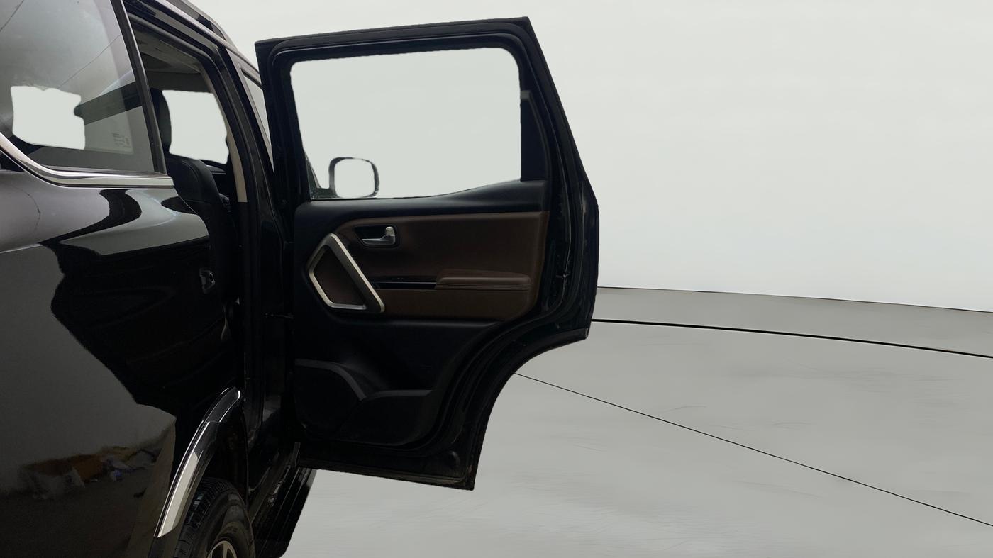 2023 Mahindra SCORPIO-N Z8 DIESEL AT 2WD 7 STR, Diesel, Automatic, 52,840 km, RHS Rear Door