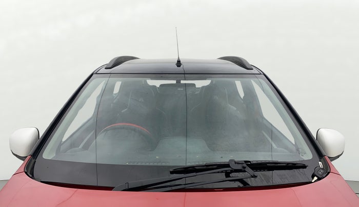 2024 Renault Kwid CLIMBER 1.0 AMT Dual Tone , Petrol, Automatic, 8,660 km, Front Windshield