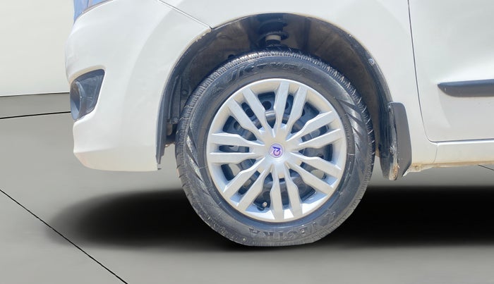 2017 Maruti Wagon R 1.0 VXI AMT, Petrol, Automatic, 65,211 km, Left Front Wheel