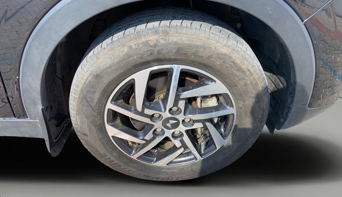 2023 Mahindra XUV300 W8 (O) 1.2 PETROL, Petrol, Manual, 13,938 km, Right Front Wheel