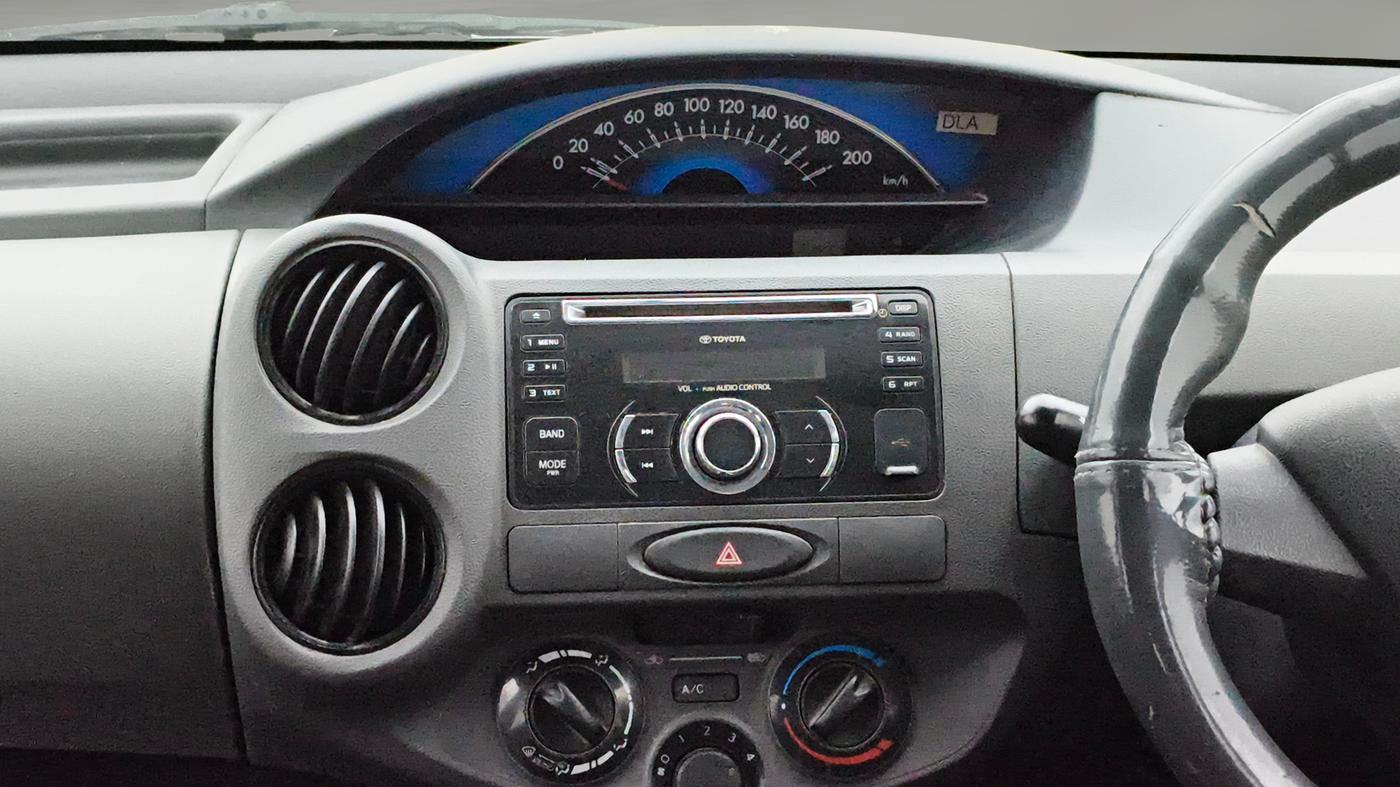 2013 Toyota Etios Liva GD, Diesel, Manual, 1,19,066 km, Air Conditioner