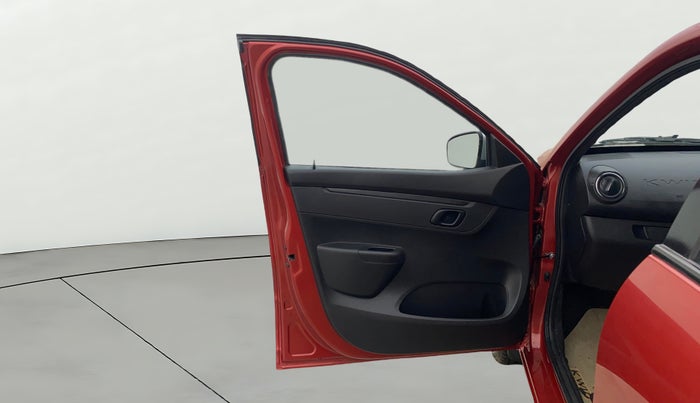 2023 Renault Kwid RXT 1.0 AMT, Petrol, Automatic, 1,292 km, LHS Front Door