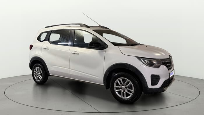 2023 Renault TRIBER RXT, Petrol, Manual, 27,807 km, Right Front Diagonal