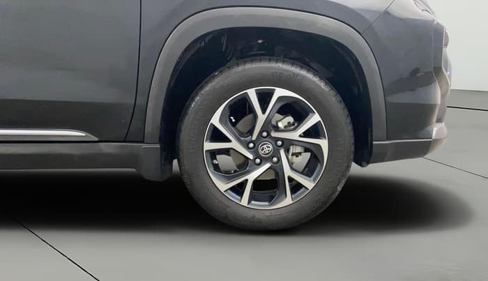 2025 Toyota URBAN CRUISER HYRYDER G (O) 2WD Hybrid 1.5L e-CVT, Hybrid, Automatic, 3,621 km, Right Front Wheel