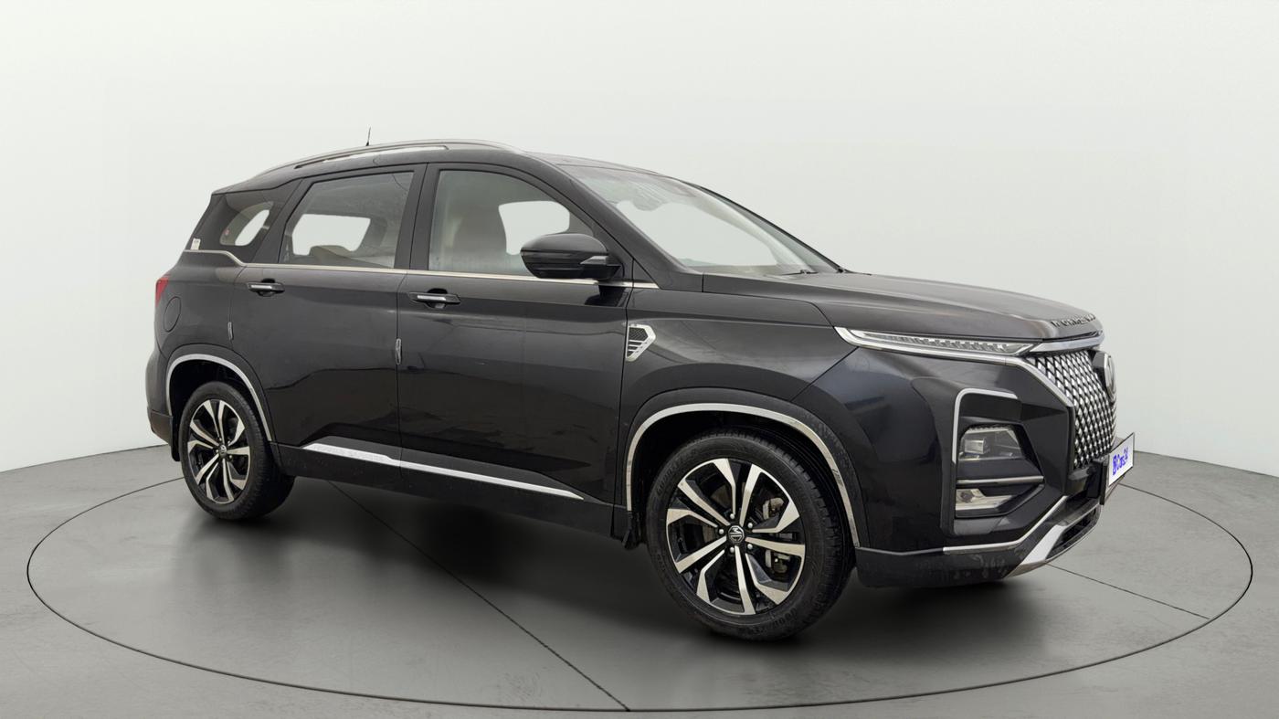 2023 MG HECTOR PLUS SAVVY PRO 1.5 TURBO CVT 7 STR, Petrol, Automatic, 40,537 km, Right Front Diagonal